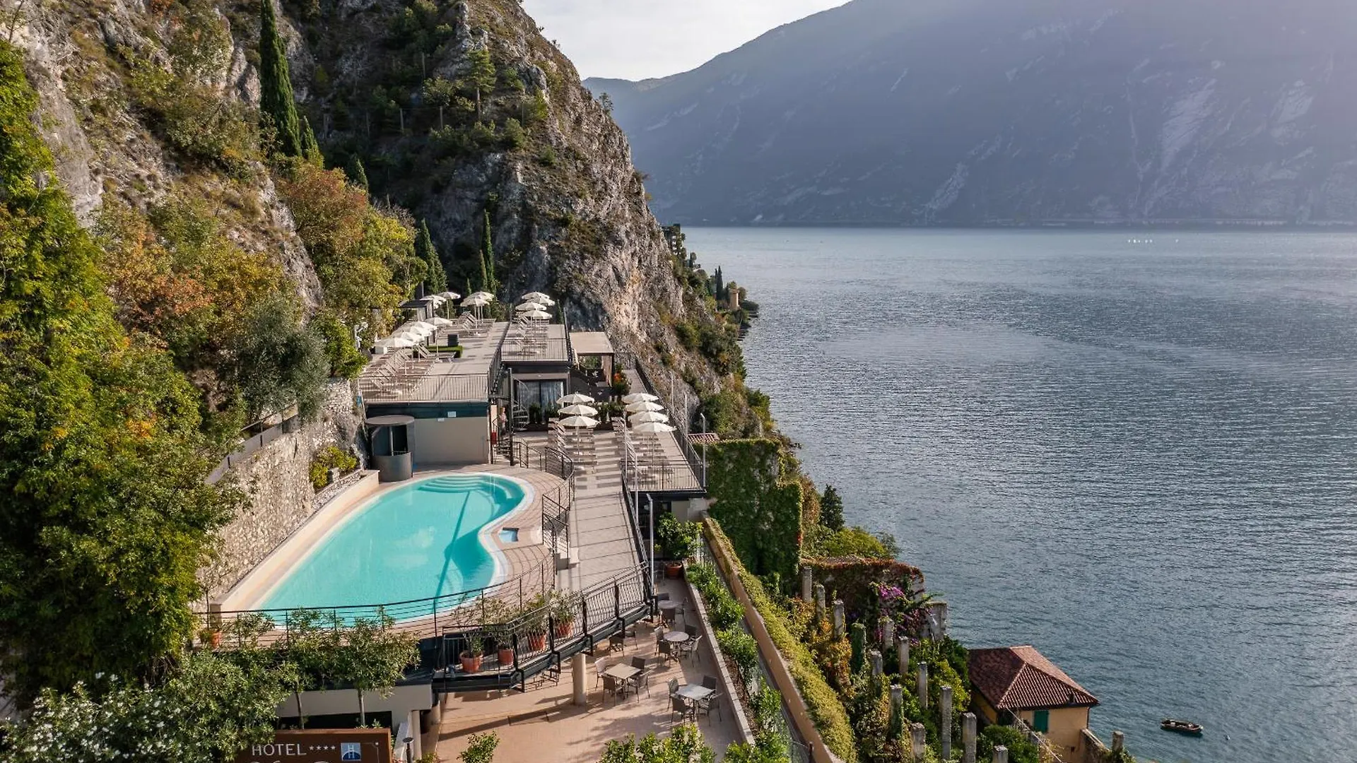 Hotel Villa Dirce contacts