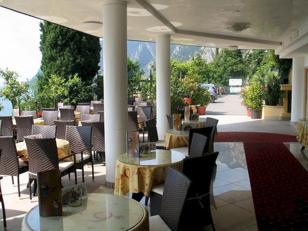 Hotel Villa Dirce Limone sul Garda