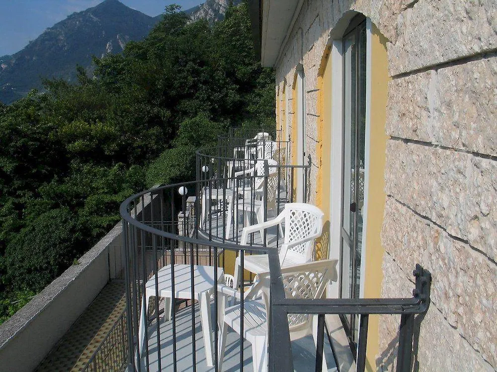 Hotel Villa Dirce Limone sul Garda Italien